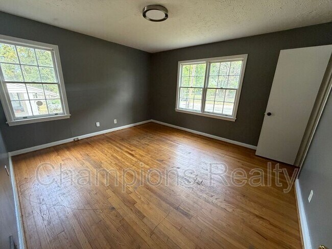 Building Photo - 127 Mc Cartha Dr