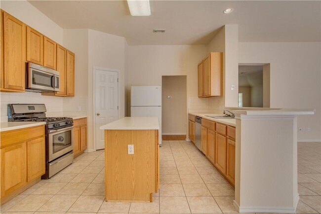 Building Photo - 4439 Hunters Lodge Dr