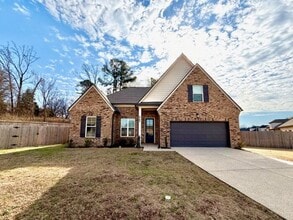 Building Photo - Move In Special! Now Leasing a 5-Bedroom 3 Bath Home in Horn Lake, MS.