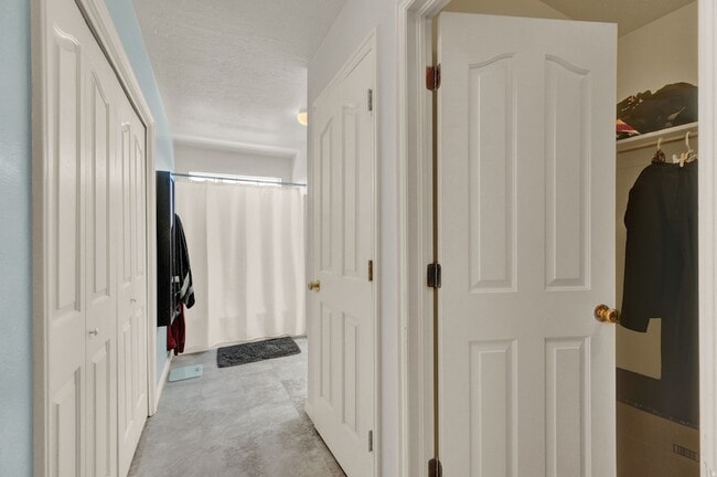 Building Photo - 11976 Draperville Ave