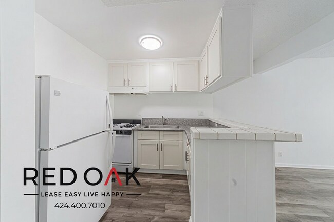 Building Photo - 21315 Roscoe Blvd