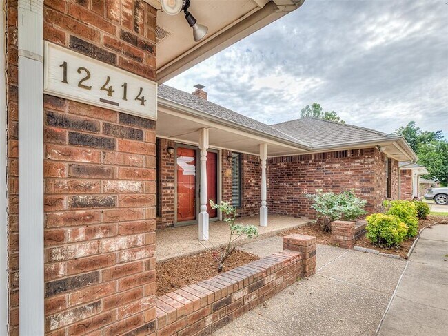 Building Photo - 12414 S Villa Ave