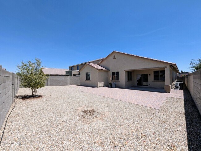 Building Photo - 6952 W Golden Ln