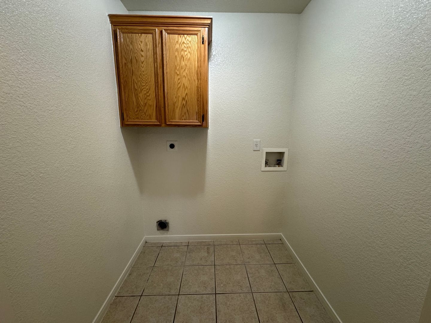 Building Photo - 311 Cedar Ridge Dr