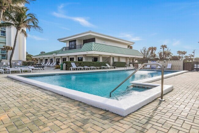 Building Photo - 9900 S Ocean Dr