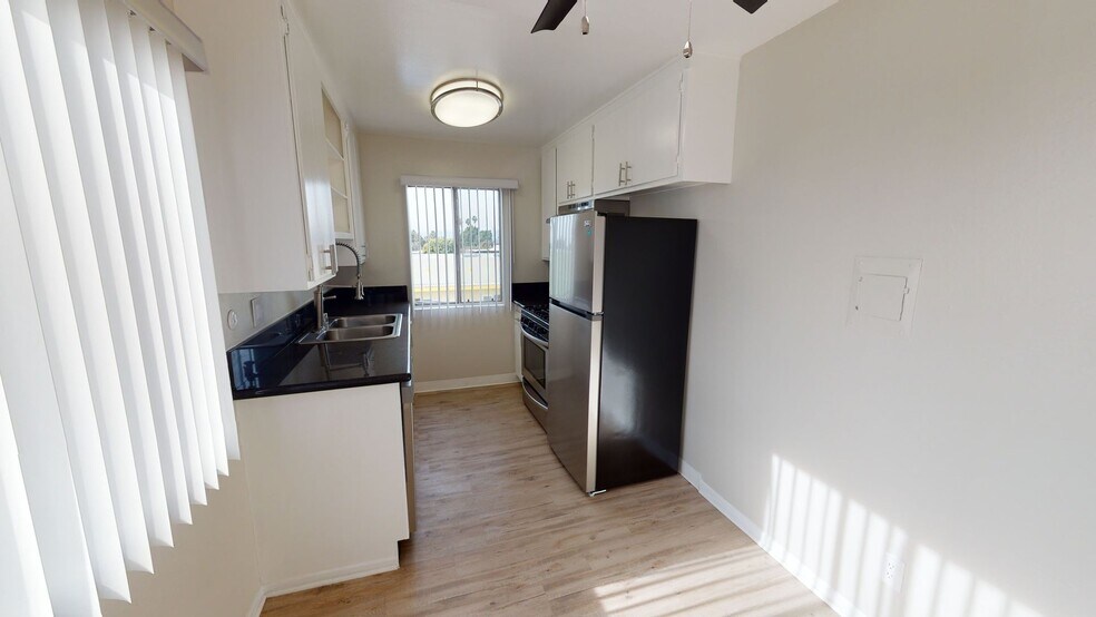 Interior Photo - Royal Terrace Apartments