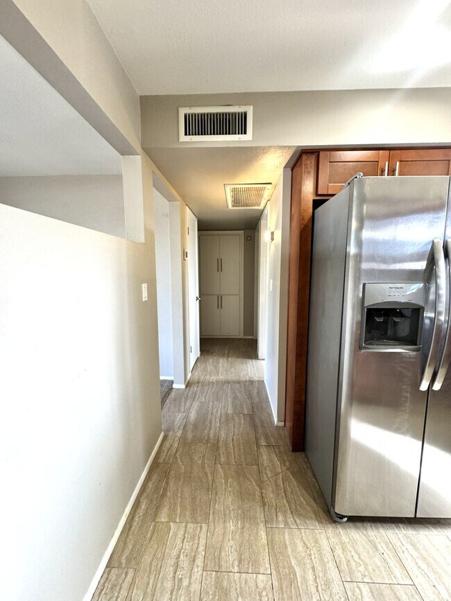 Building Photo - BEAUTIFUL 2 BEDROOM IN DREAMLAND VILLAS 55...