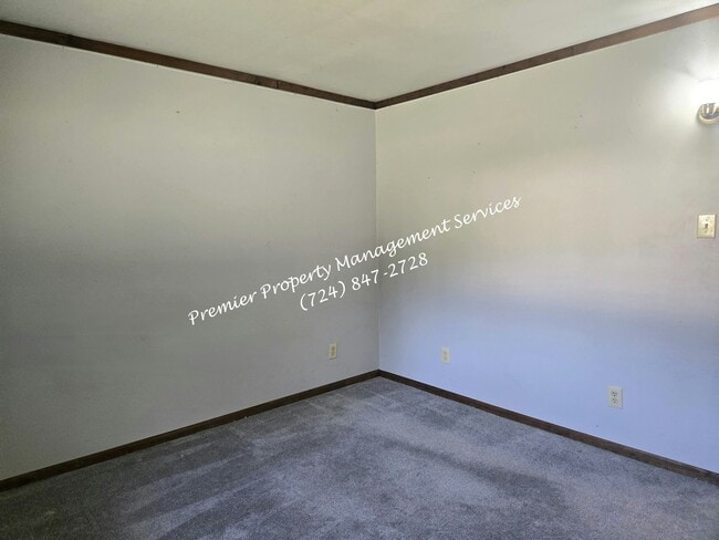 Building Photo - 133 Kennard Rd