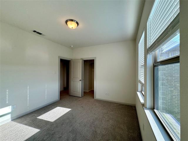 Building Photo - 1066 Fullerton Dr