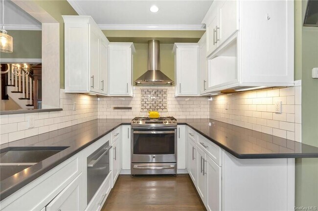 Building Photo - 60 Highview Ave