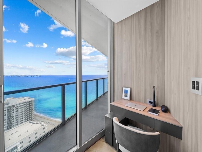 Building Photo - 3101 S Ocean Dr