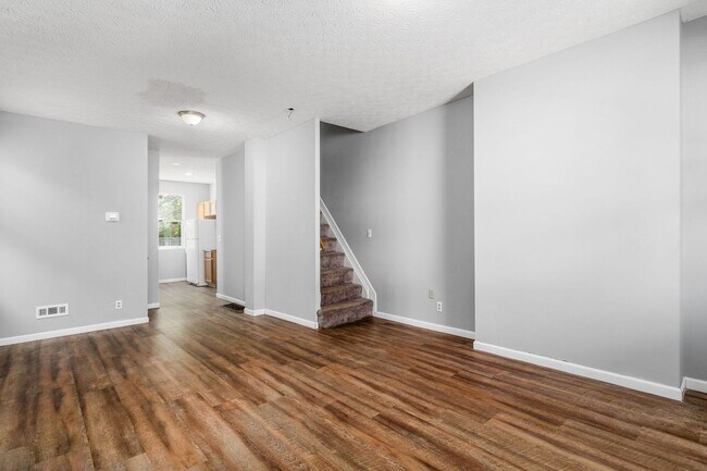 Building Photo - 78/80 Meek