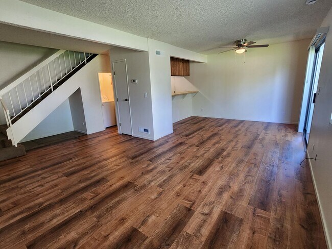 Building Photo - 1193 Townhouse Circle