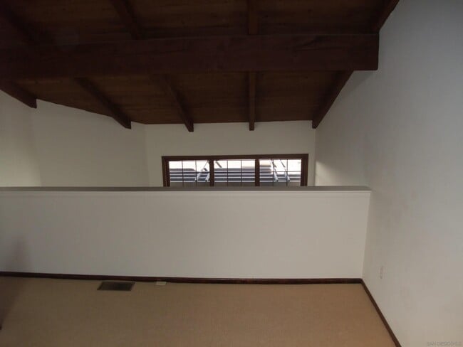 Building Photo - 8614 Villa La Jolla Dr