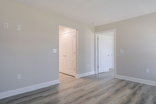 Building Photo - Available for the 2026-2027 lease term.