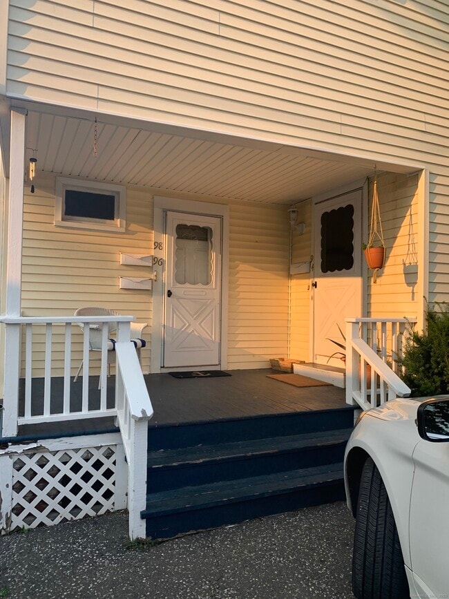 Building Photo - 96 Seaview Terrace