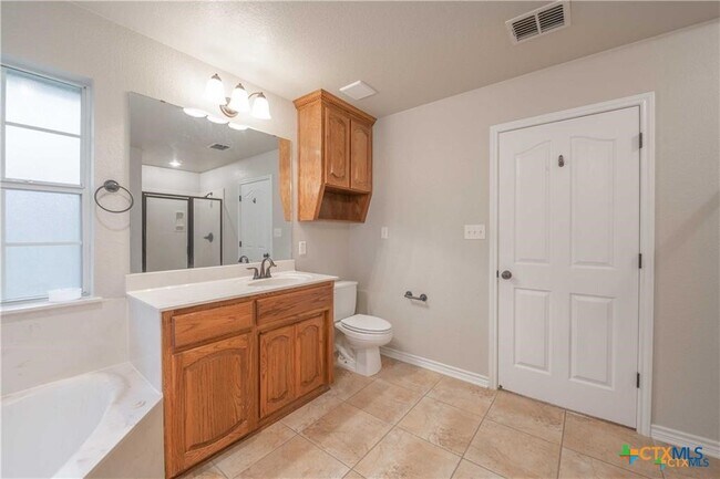 Building Photo - 6201 Flag Stone Dr