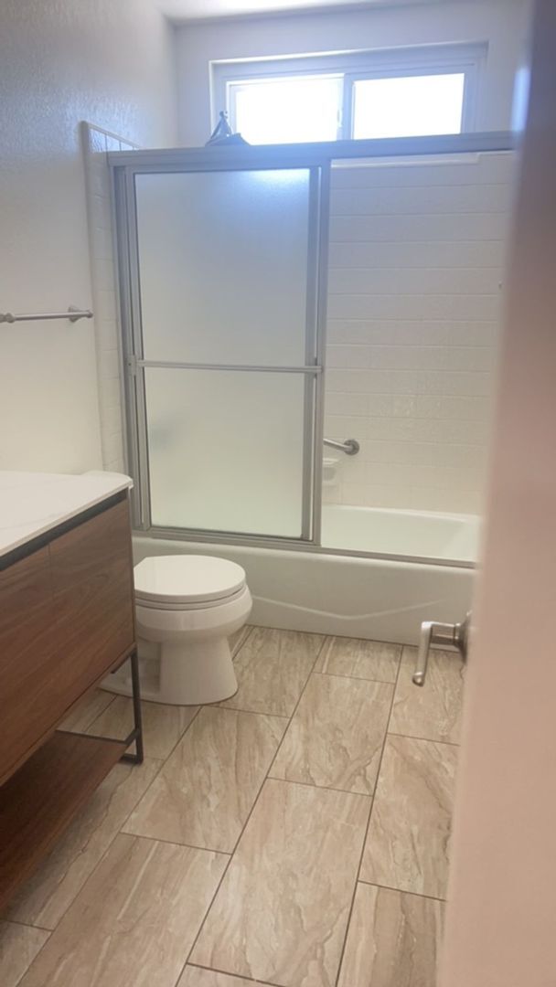 Building Photo - 1356 Bobolink Dr