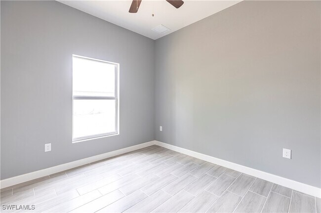 Building Photo - 4723 30th St SW