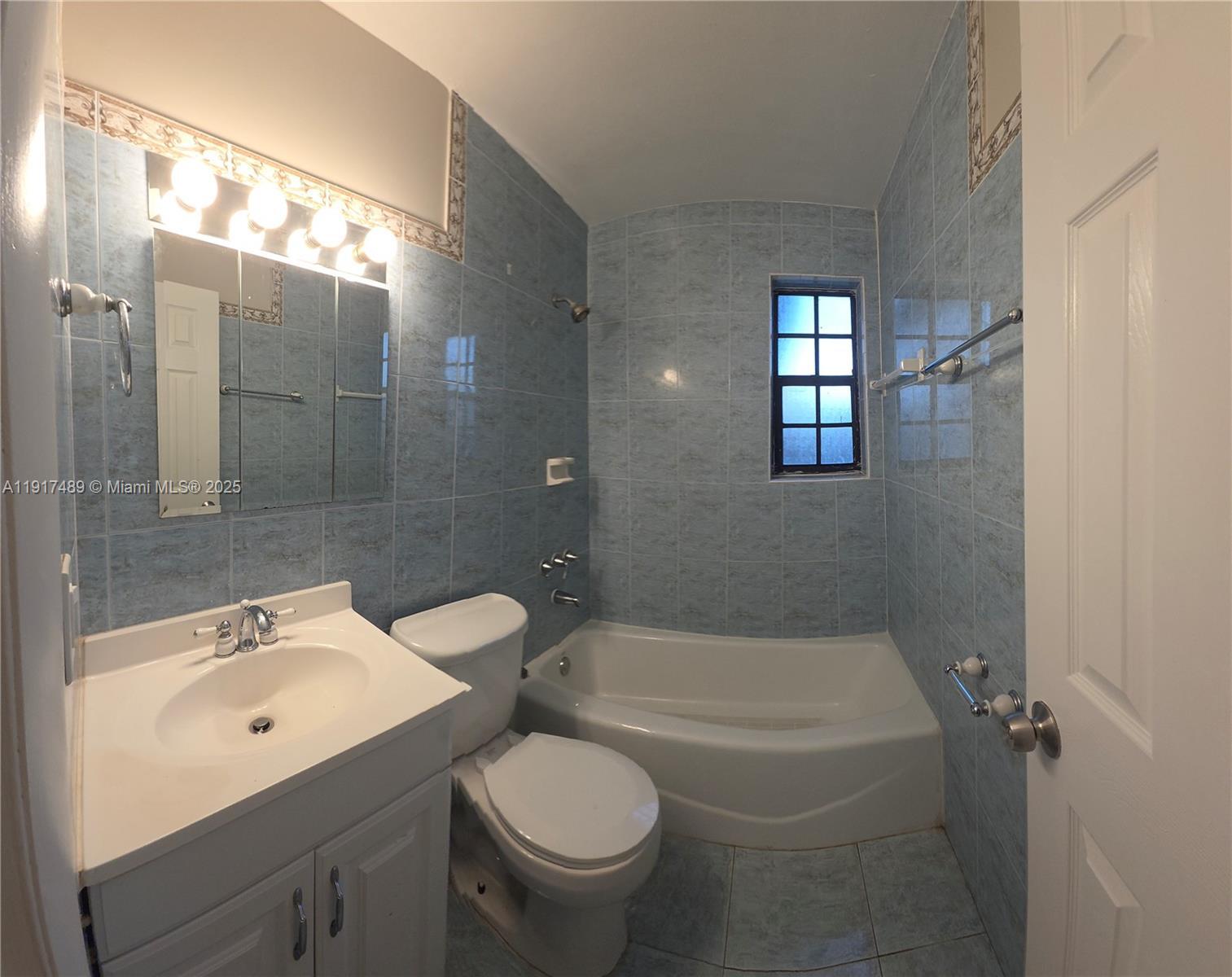 Building Photo - 4138 NW 12th Ter