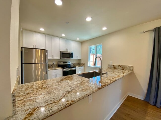 Building Photo - COMING SOON! 3 Bedrooms, 2 Bathrooms with ...