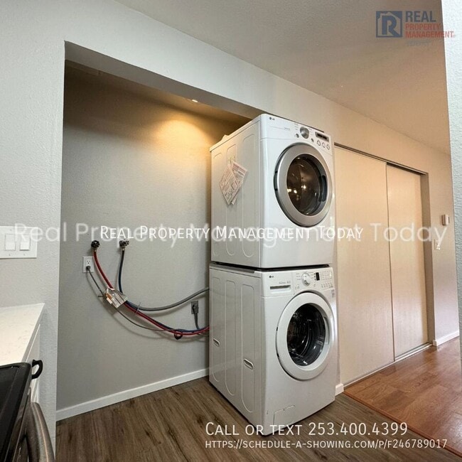 Building Photo - 533 S 323rd Pl