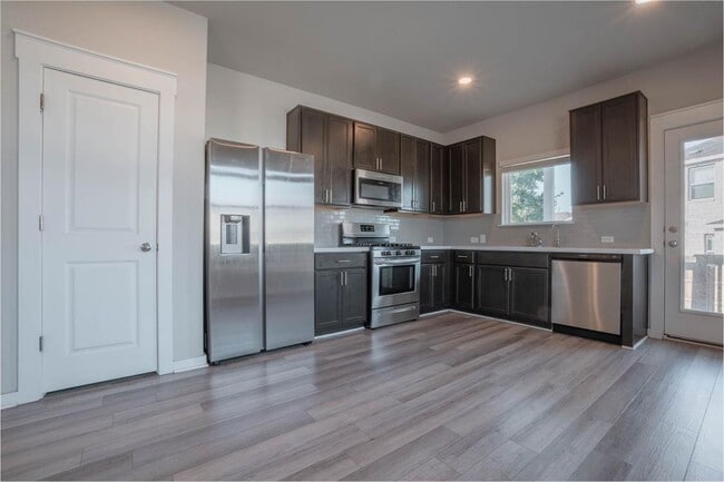 Building Photo - 2202 Rocoso Trl