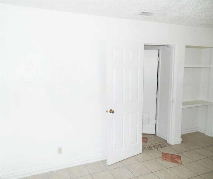Building Photo - 3109 Atkinson Ave