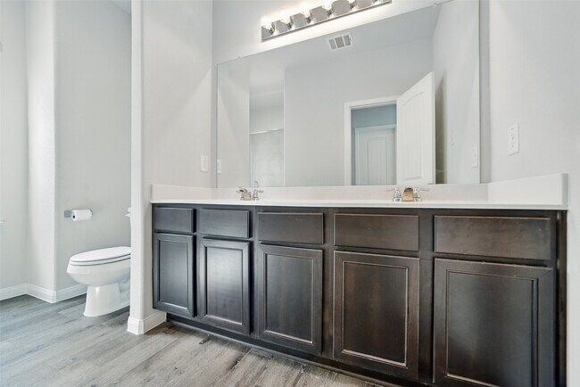 Building Photo - 24851 Goldoni Dr