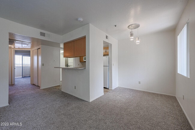 Building Photo - 12123 W Bell Rd
