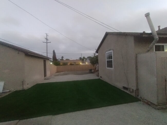 Building Photo - 21634 Linda Dr