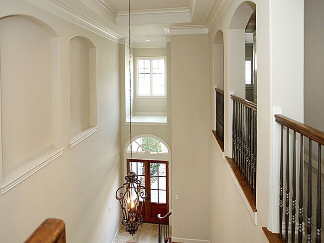 Building Photo - 15 Serenade Pines Pl