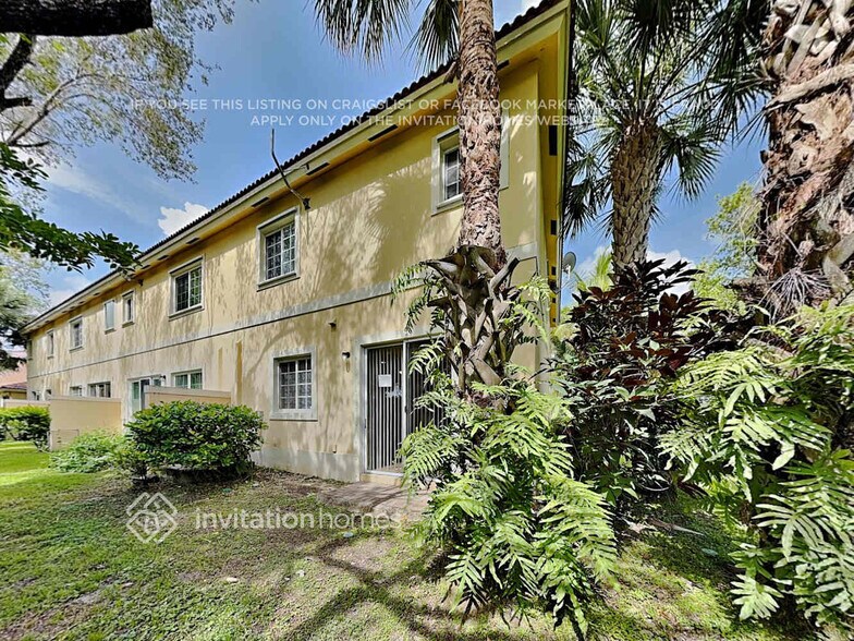 Building Photo - 3306 NW 31st Terrace