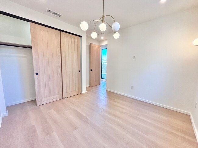 Building Photo - 17852 Saticoy St