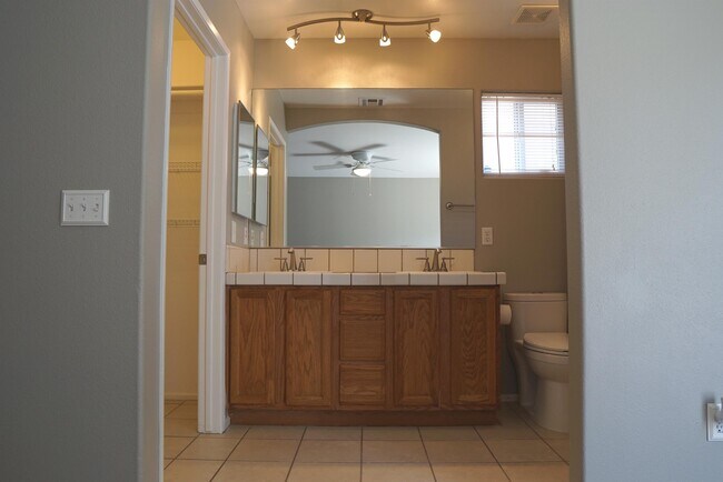 Building Photo - 51605 Avenida Ramirez