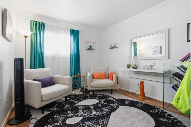 Building Photo - 2BR/1BA Condo with Resort-Style Amenities & Low-Maintenance Living