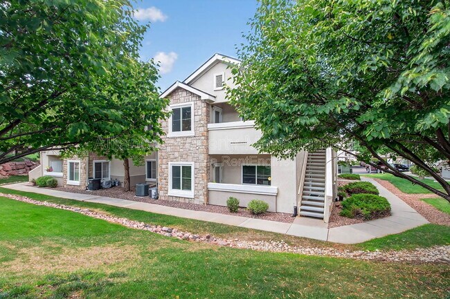 Building Photo - 3890 Strawberry Field Grove