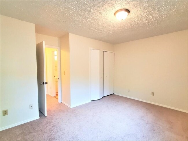 Building Photo - 66 Country Pl Ct