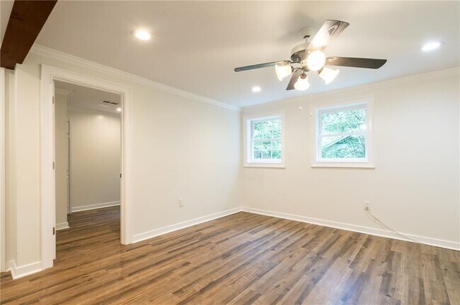 Building Photo - 4932 Rock Haven Dr SW
