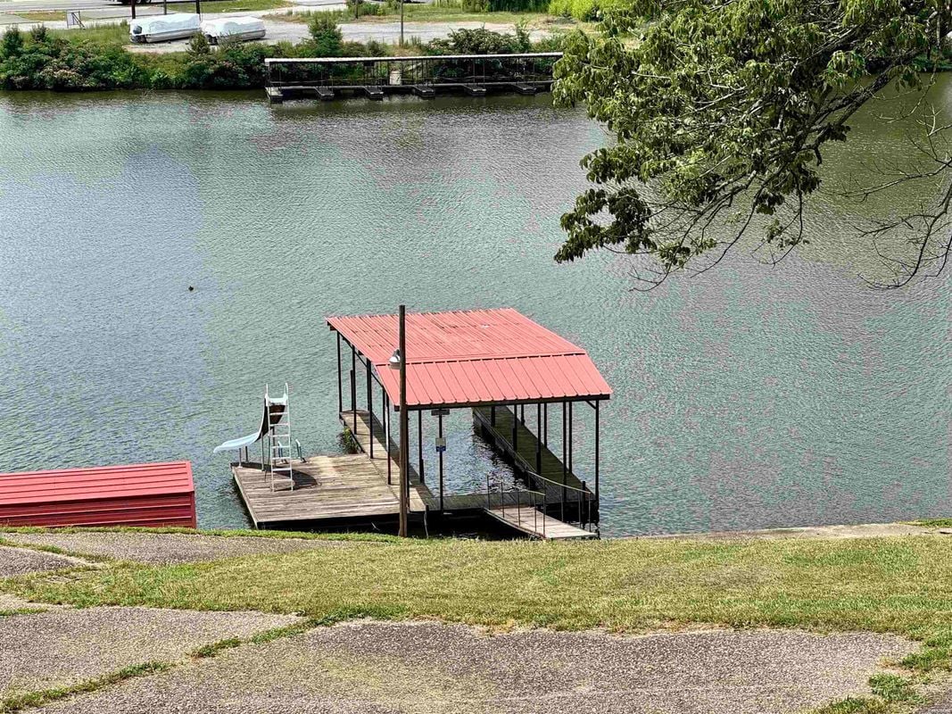 Building Photo - 115 Ledgerock Rd