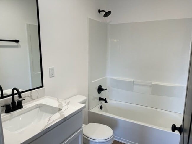 Building Photo - 3311 Stoneway Ct