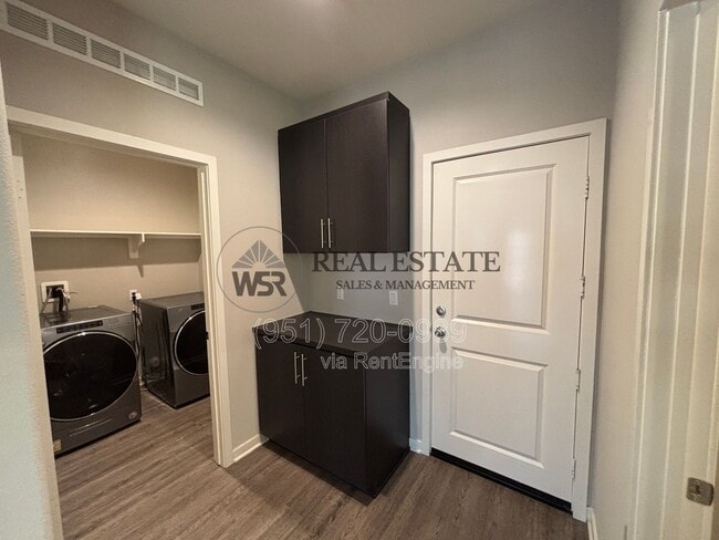 Building Photo - 12843 Greenstone Way