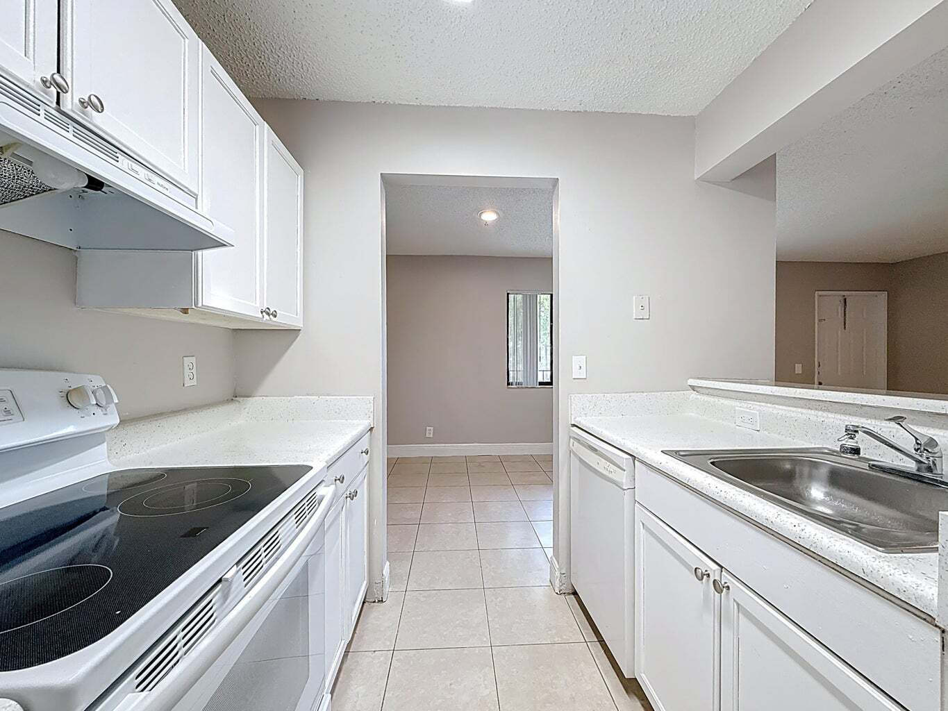 Building Photo - 719 Meadows Cir