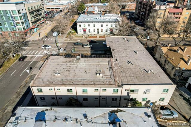 Building Photo - 590 Logan St