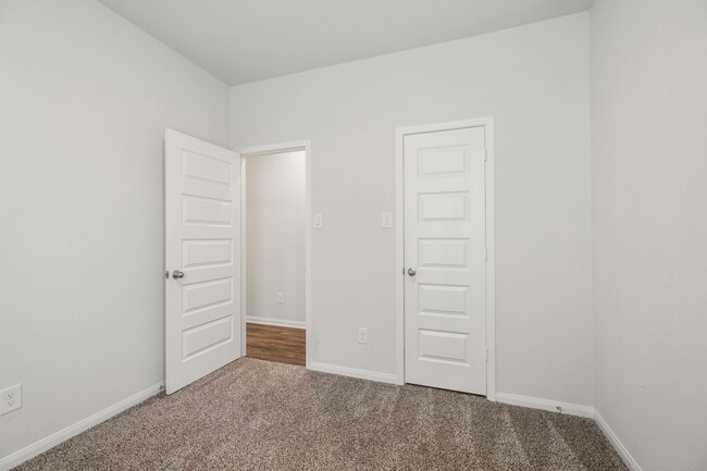 Building Photo - 25207 Pomegranate Pl