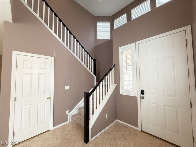 Building Photo - 5057 Shadow Valley St