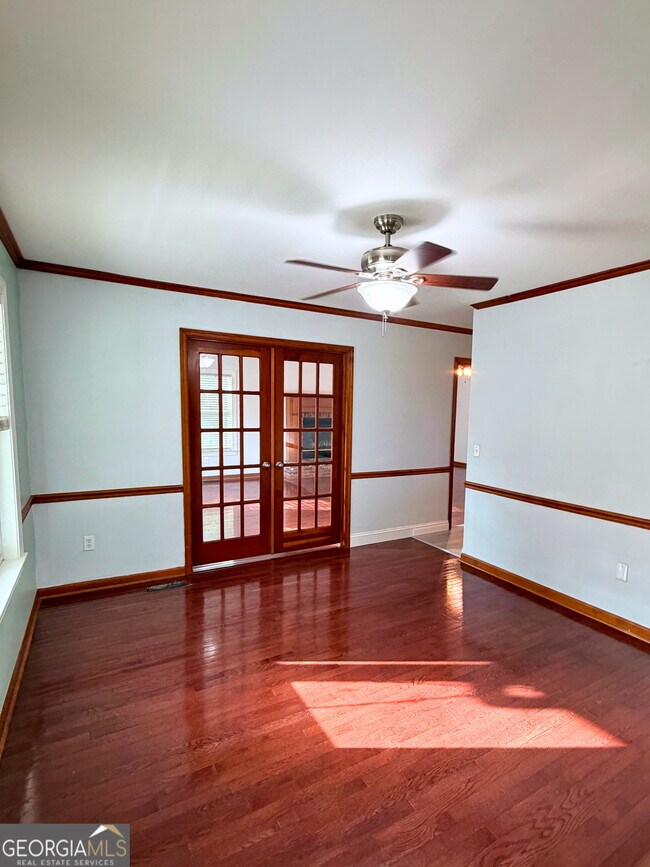 Building Photo - 292 Alexanders Ct