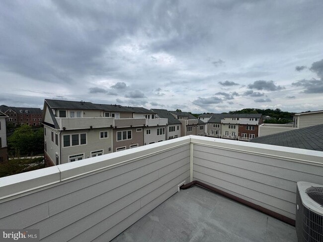 Building Photo - 9160 Landon House Ln
