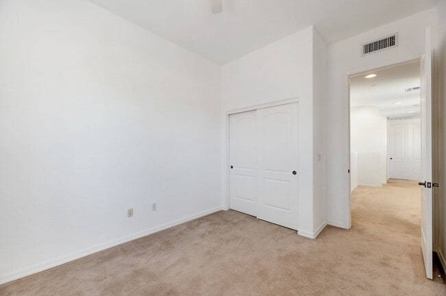 Building Photo - 3 Bedroom 2.5 Bath at Villa Verona Scottsdale
