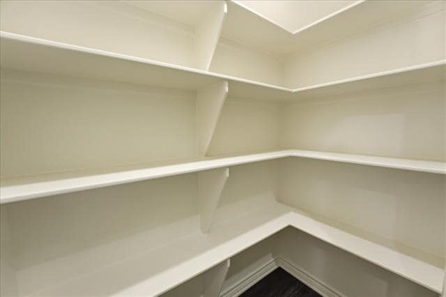 Building Photo - 802 S Newsom St